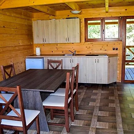 Gosciniec Echo Lodge Piecki (Warmian-Masurian)
